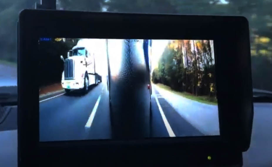 RV side camera changing lanes