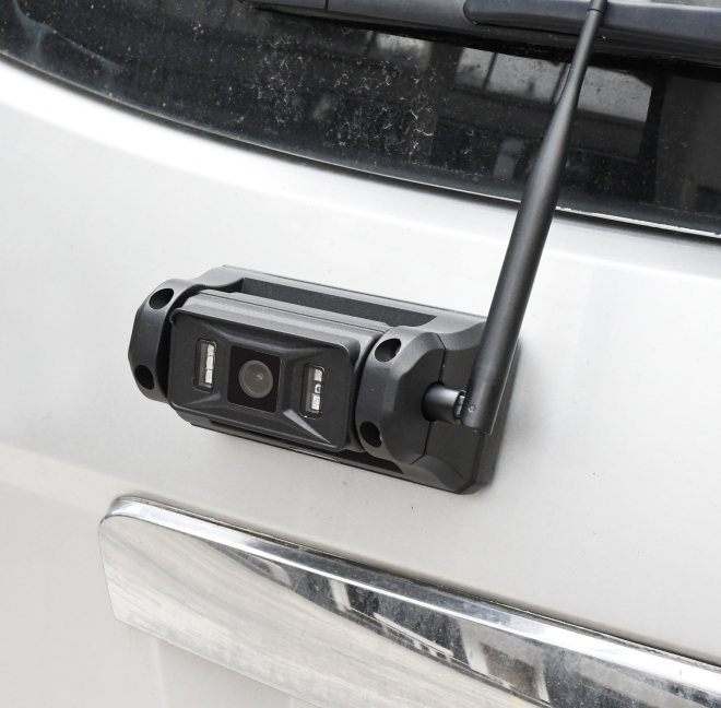 magnetically mounted backup camera