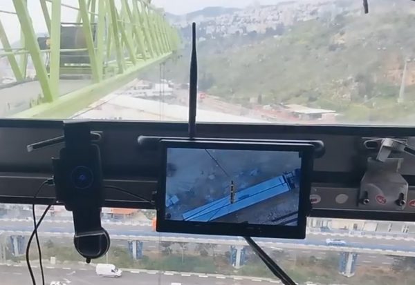 crane camera display 1